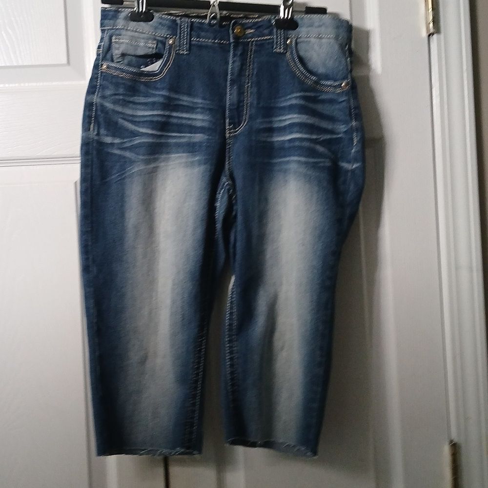 Cato Premium denim jean rough hem capris  Sz 10 EUC